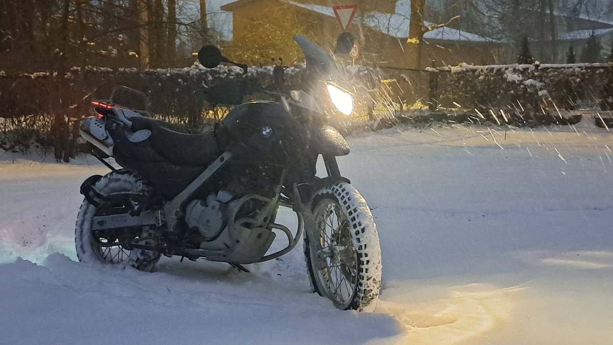 Valsts austrumos snigšanas dēļ izsludināts dzeltenais brīdinājums - Delfi