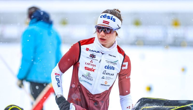 Zibenīgā Volfa šautuvē zaudē līderpozīciju, taču tik un tā izcīna junioru medaļu – Ziemas sports – Sportacentrs.com