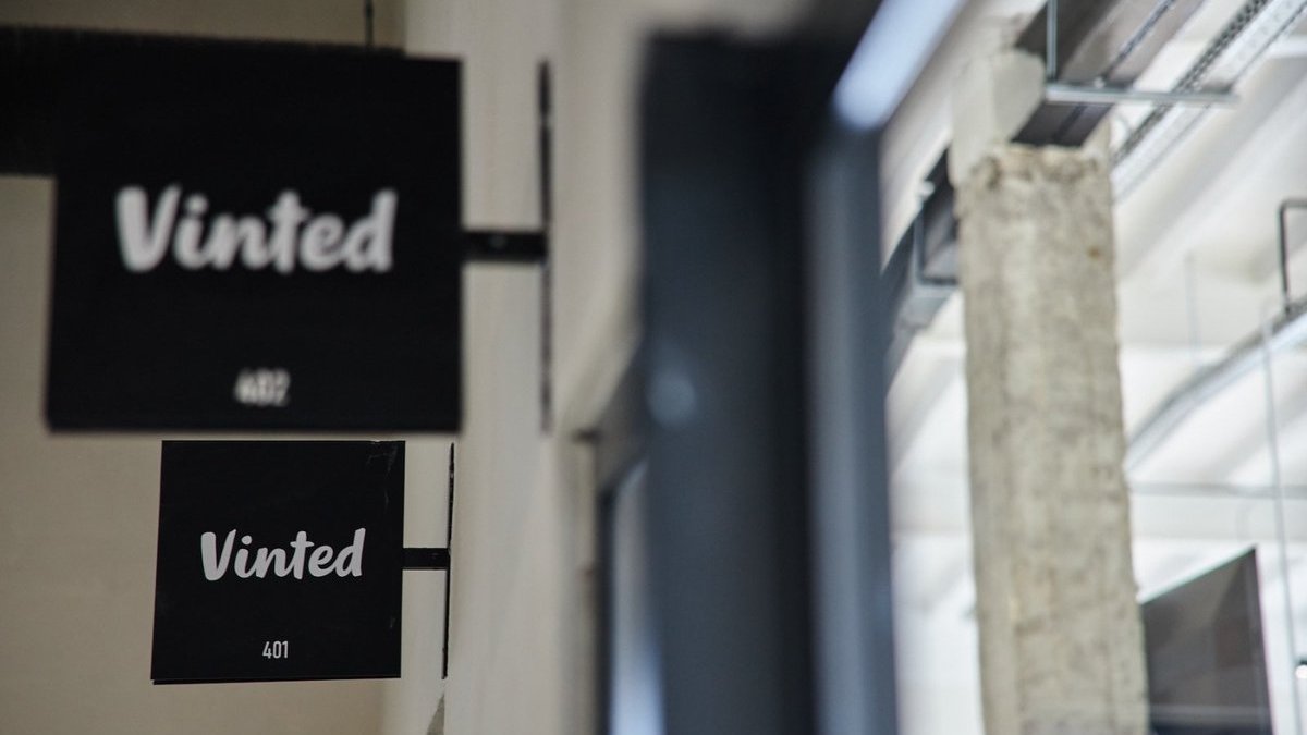 Lietotu preču platforma "Vinted" sper nākamo soli attīstībā