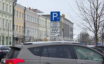 SIA “Daugavpils satiksme” ievieš jaunu maksas autosstāvvietu lietošanas kārtību