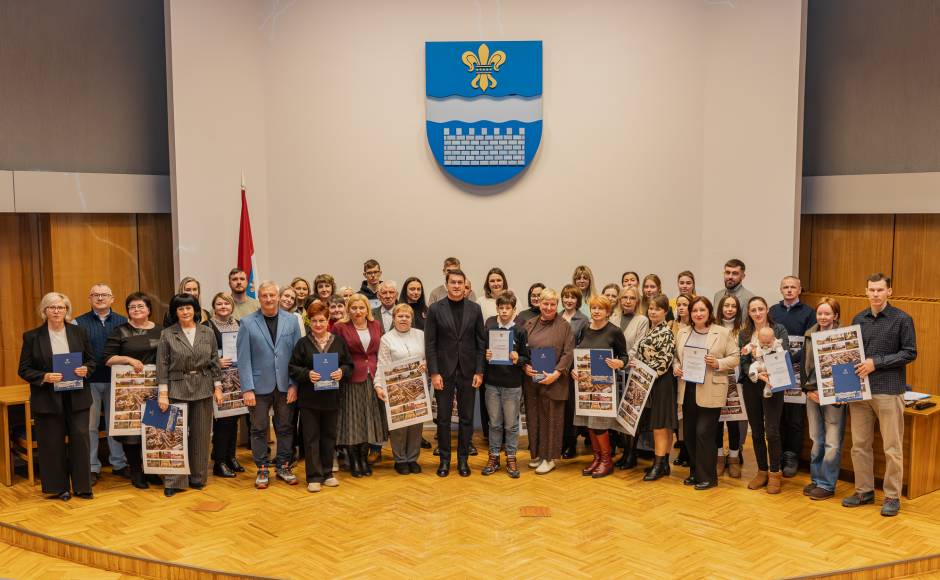 Pašvaldība sveica Ziemassvētku noformējuma konkursa uzvarētājus