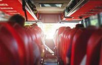 Reģionālo autobusus pieturu "Vecskujnieki" Ropažu novadā iekļauj maršrutā Ogre–Tīnūži–Ropaži