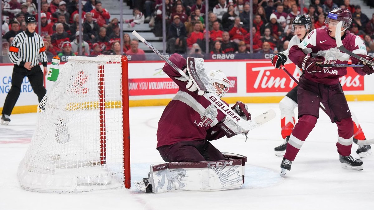 Divi talantīgi Latvijas hokeja vārtsargi savu nākotni saista ar koledžu sportu