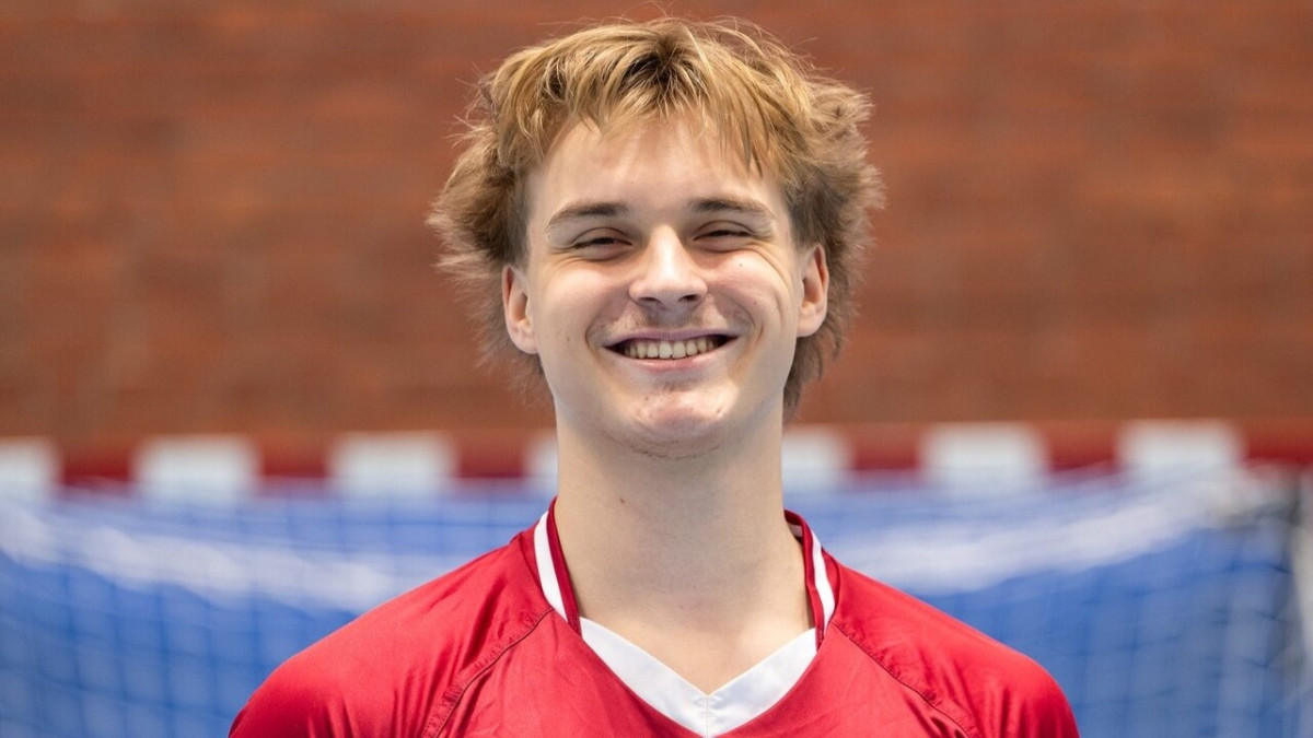 Briti rokasbumbas laukumā latviešiem izrāda cienījamu pretestību – Handbols - Sportacentrs.com