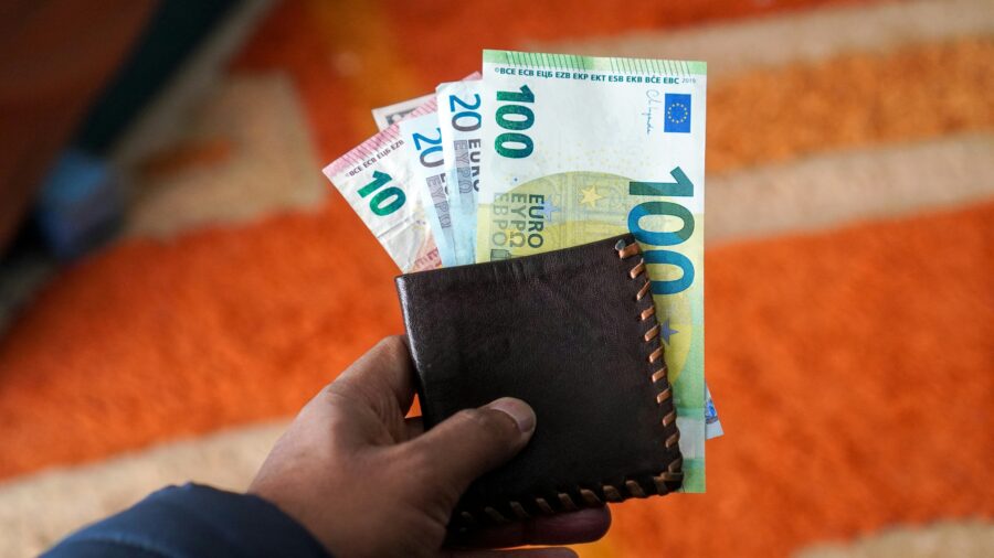 Banku pārstāvji publicē iemeslus kādēļ 2026. gadā jūsu maksājums var tikt nodots izskatīšanai vai vispār pat atcelts