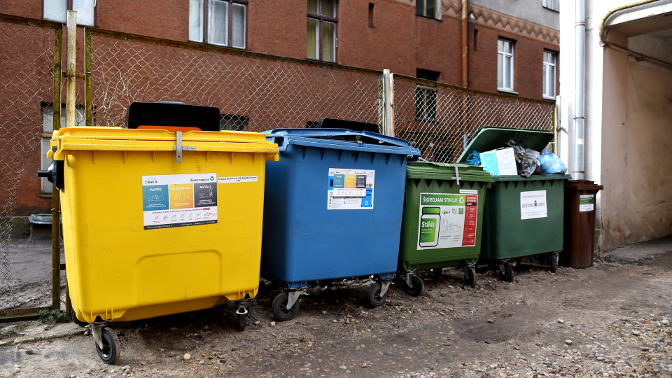 Aizvien teju puse iedzīvotāju nezina, kā šķirot atkritumus / Raksts