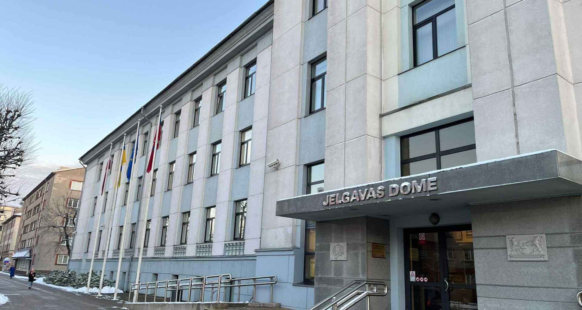 Pašvaldības iestādēm piektdien un sestdien mainīts darba laiks