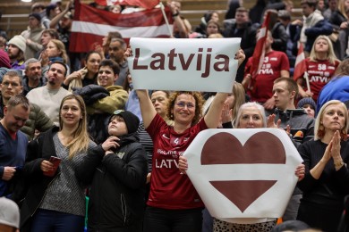 Uzsākta biļešu tirdzniecība uz pasaules čempionāta kvalifikāciju Liepājā latvija_fani_liepaja.jpg