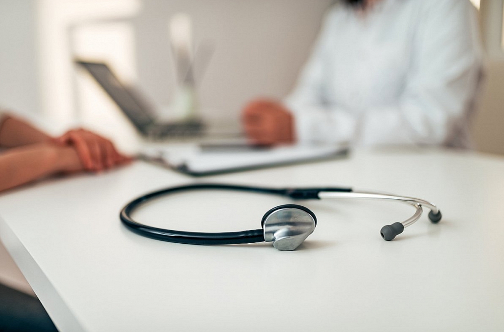 Lai izskaustu dzemdes kakla vēzi, speciālisti mudina vakcinēties pret papilomas vīrusu / LR1 / / Latvijas Radio