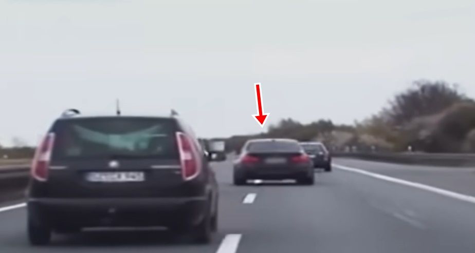 Apsteigšana (apdzīšana) pa labo pusi arī Vācijā ir aizliegta