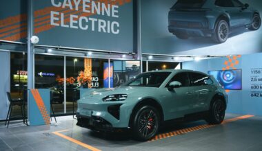 Nedaudz vairāk par 109 000 eiro: “Porsche centrā Rīga” pirmo reizi apskatāms jaunais “Cayenne Turbo Electric” (+ FOTO)