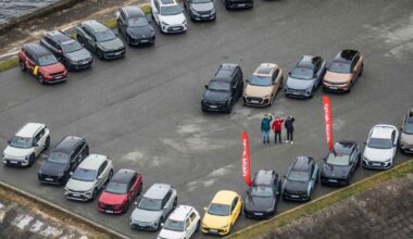 Latvijā reģistrēto jauno vieglo automašīnu skaits pērn palielinājies par 31,7%