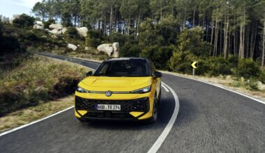Eiropā pārdotākais SUV – jaunās paaudzes Volkswagen T-Roc – tagad pieejams Latvijā (+ FOTO)