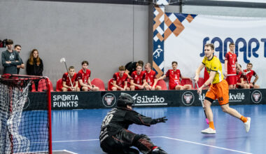 Latvijas Florbola savienība » LV » 2025/2026 » Jaunumi » Vicelīderi spēli Valmierā sāk ar 4:0 un nosargā uzvaru