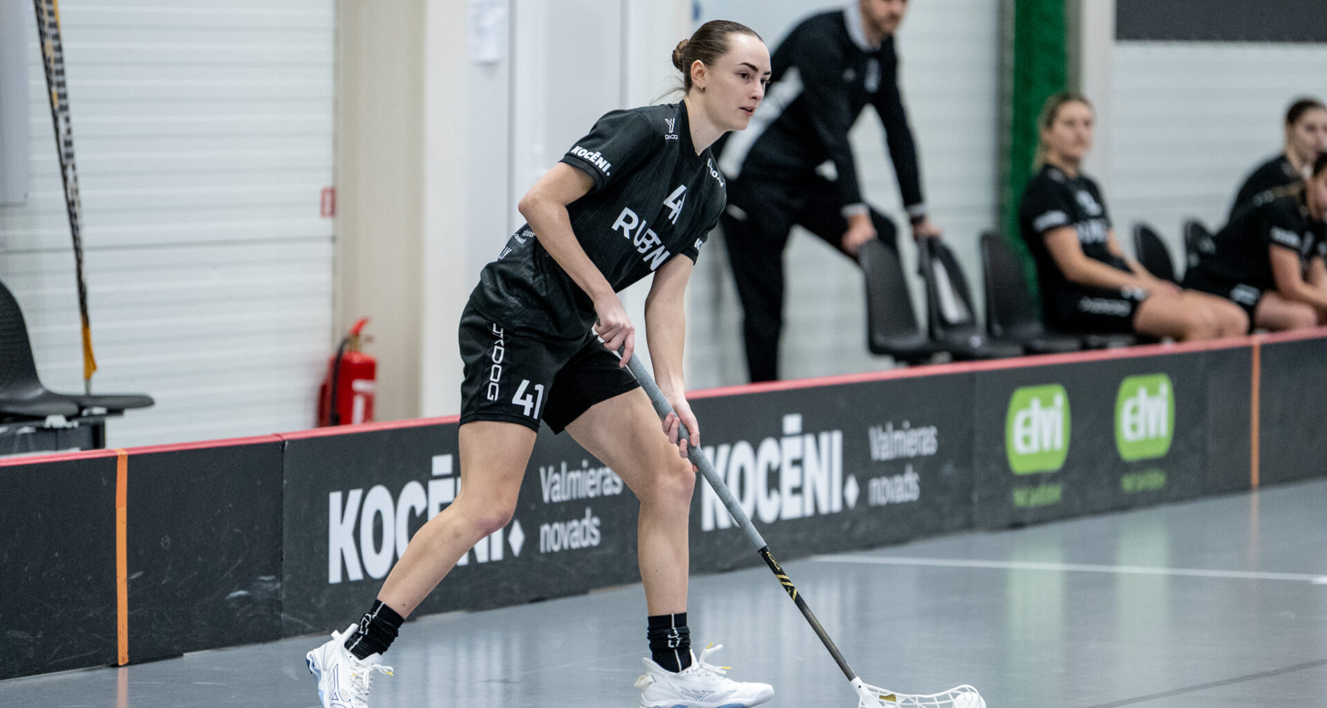 Latvijas Florbola savienība » LV » 2025/2026 » Jaunumi » "Rubene" uzvar "EMU SK" un izraujas turnīra tabulas vadībā