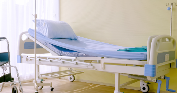 Valdība apstiprina pakāpeniskas pārmaiņas slimnīcu tīkla attīstībā