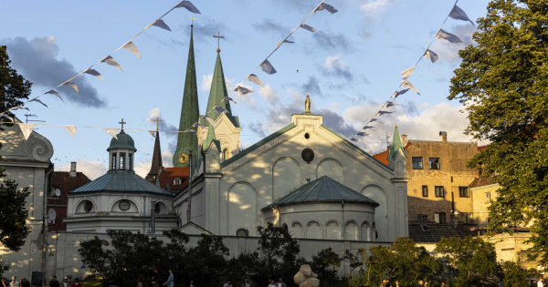 Rīgas dome apstiprina atbalsta programmu starptautisku un vietēja mēroga kultūras un izklaides pasākumu līdzfinansēšanai