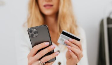 Rīgā atkal uzdarbojas telefonkrāpnieki: kā tos atpazīt šoreiz?