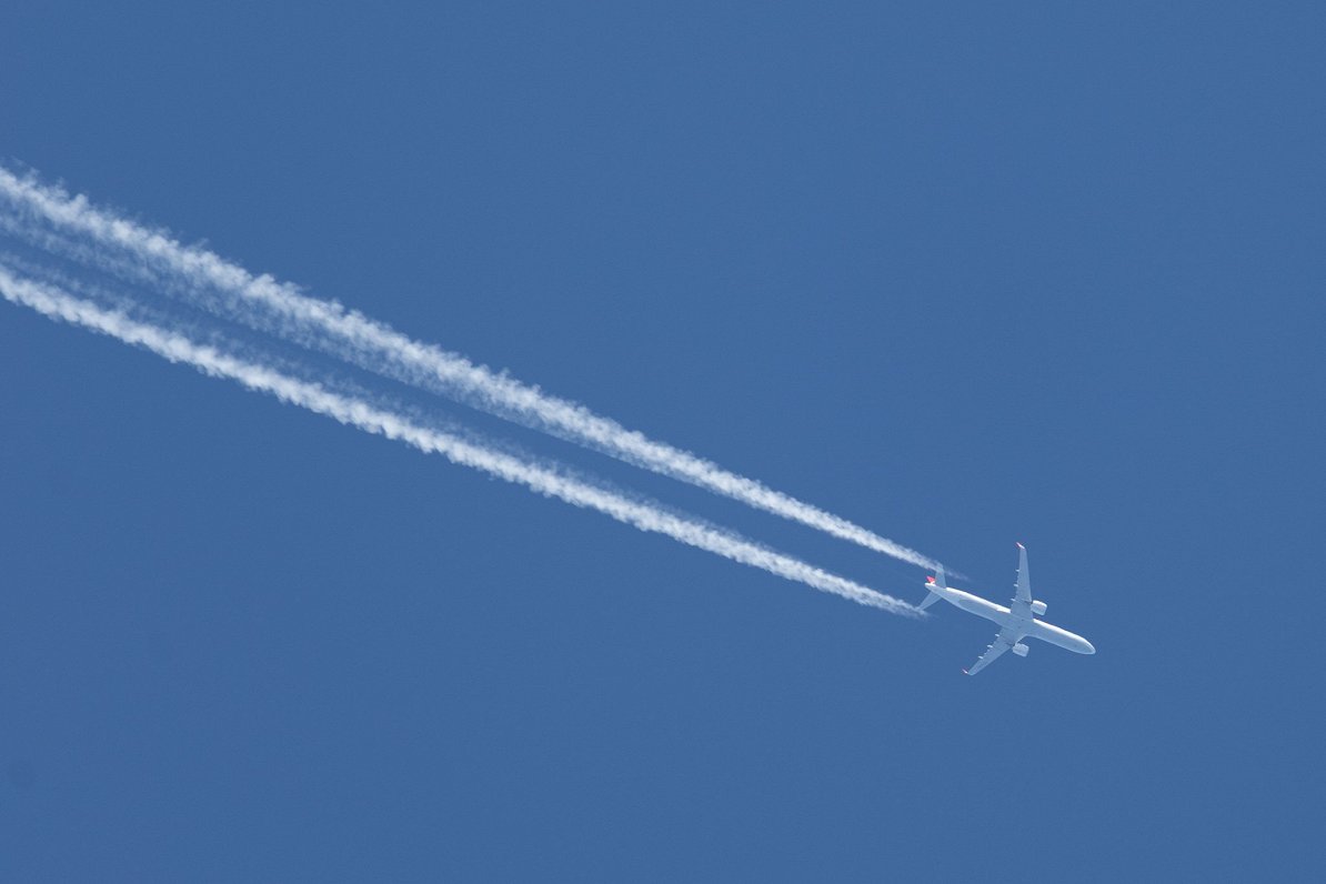 Gaisa transporta asociācijas skepse par ES mērķi līdz 2035. gadam vairāk izmantot «zaļāku» degvielu / Raksts