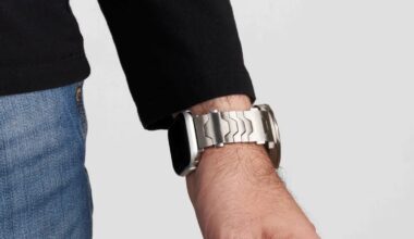 Pieejama “Apple Watch” siksniņa, kurā vari ievietot otru klasisku rokas pulksteni