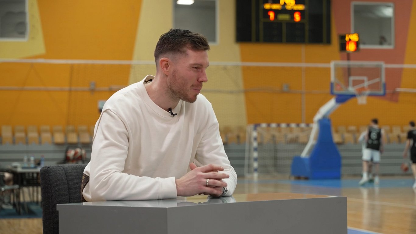 Gribu būt mājās ar ģimeni – kļūt par basketbola treneri neapsveru / Raksts