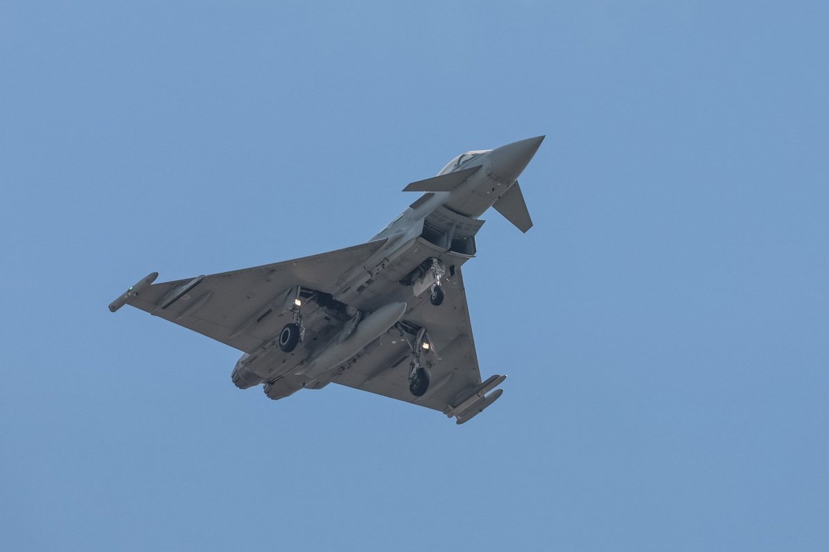 Iznīcinātājs "Typhoon FGR4"