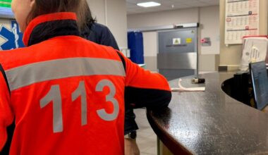 Veselības aprūpes darbinieki ceļ trauksmi par neatliekamās medicīnas nodrošināšanu Latvijā / Raksts