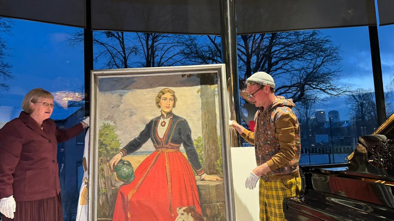 Vācijā atrod 83 gadus neuzietu mākslinieka Tillberga gleznu «Latviešu meitene» / Raksts