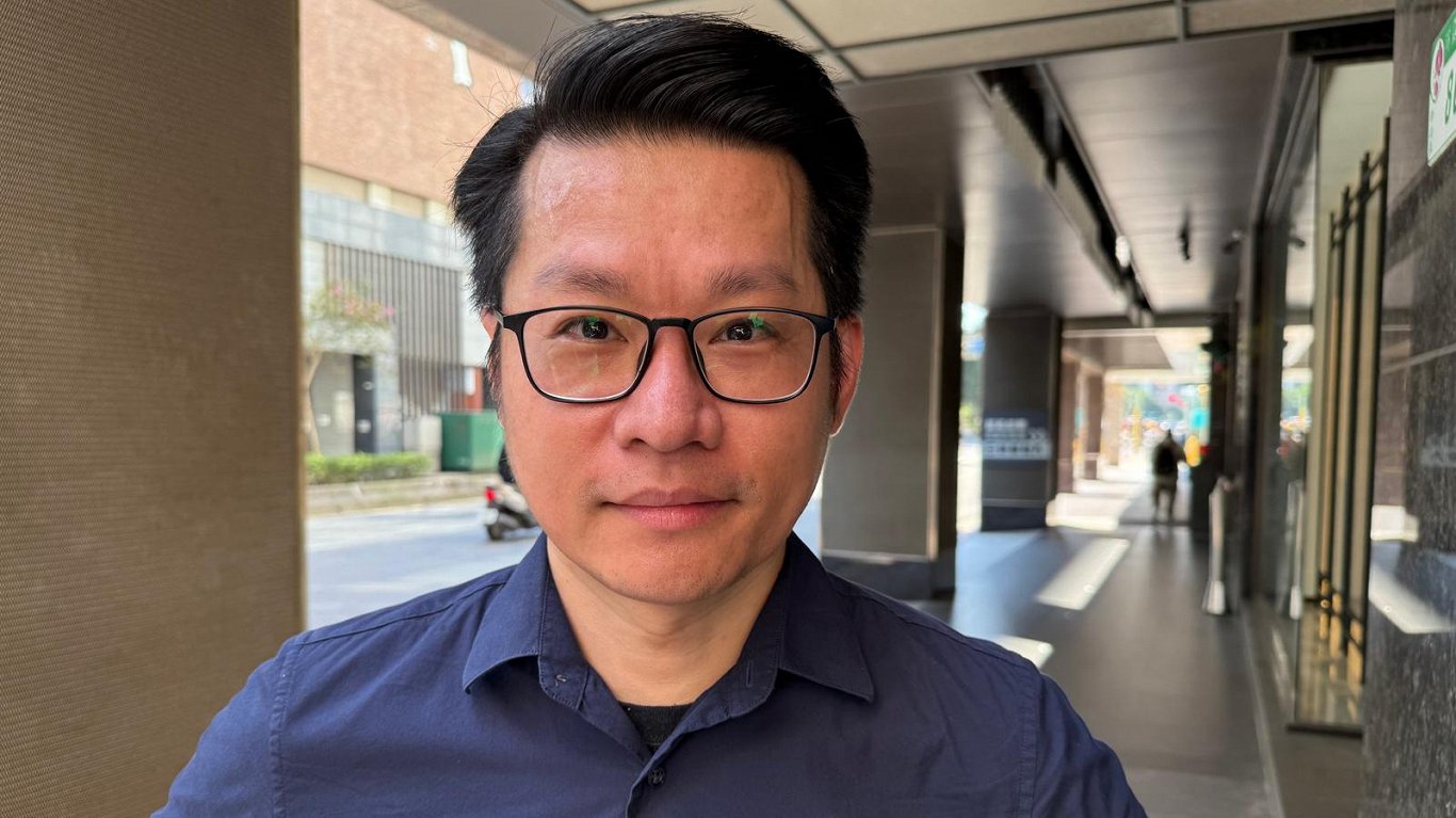 Taivānas Nacionālās aizsardzības un drošības pētniecības institūtā pētnieks Peišjue Sje