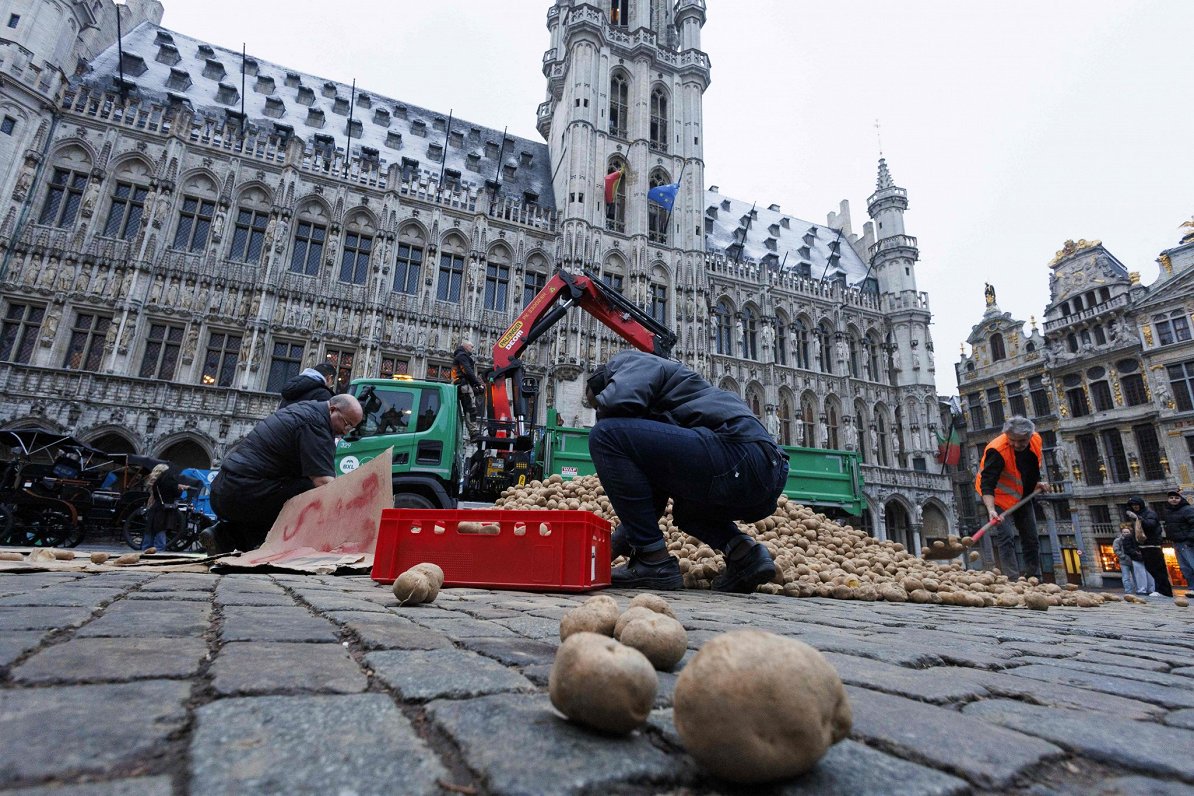 Protests pret līguma parakstī&scaron;anu Briselē
