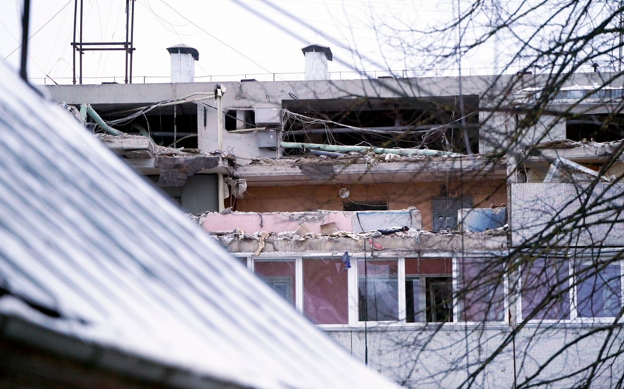 Daudzdzīvokļu ēka Bauskas ielā 15 pēc gāzes sprādziena