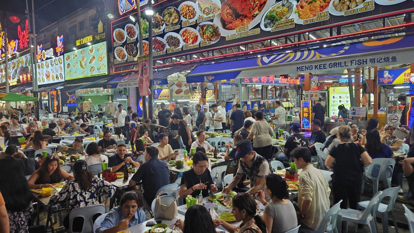 Jalan Alor, eksotiskās Āzijas virtuves iela.