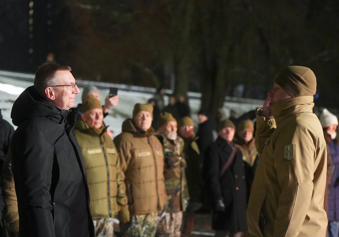 Valsts prezidents piedalās Zaķusalas 1991. gada barikāžu aizstāvju atceres pasākumā