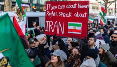 Ilustratīvs attēls: Demonstrācija Vācijas galvaspilsētā Berlīnē, kurā sanāku&scaron;ie atbalsta Irānas prot...