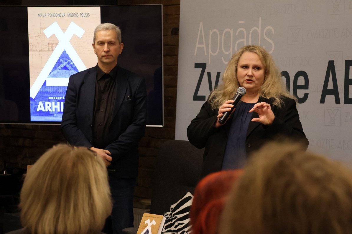 Foto no Maijas Pohodņevas un Modra Pelša grāmatas "Arhitekts" atvēršanas svētkiem