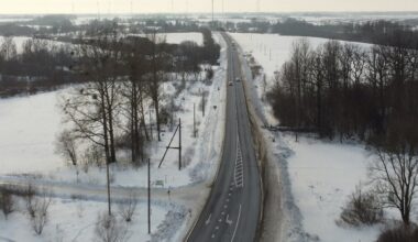 Liepājas šoseju par četru joslu ceļu varētu izbūvēt tikai pēc 10 vai vairāk gadiem / Raksts