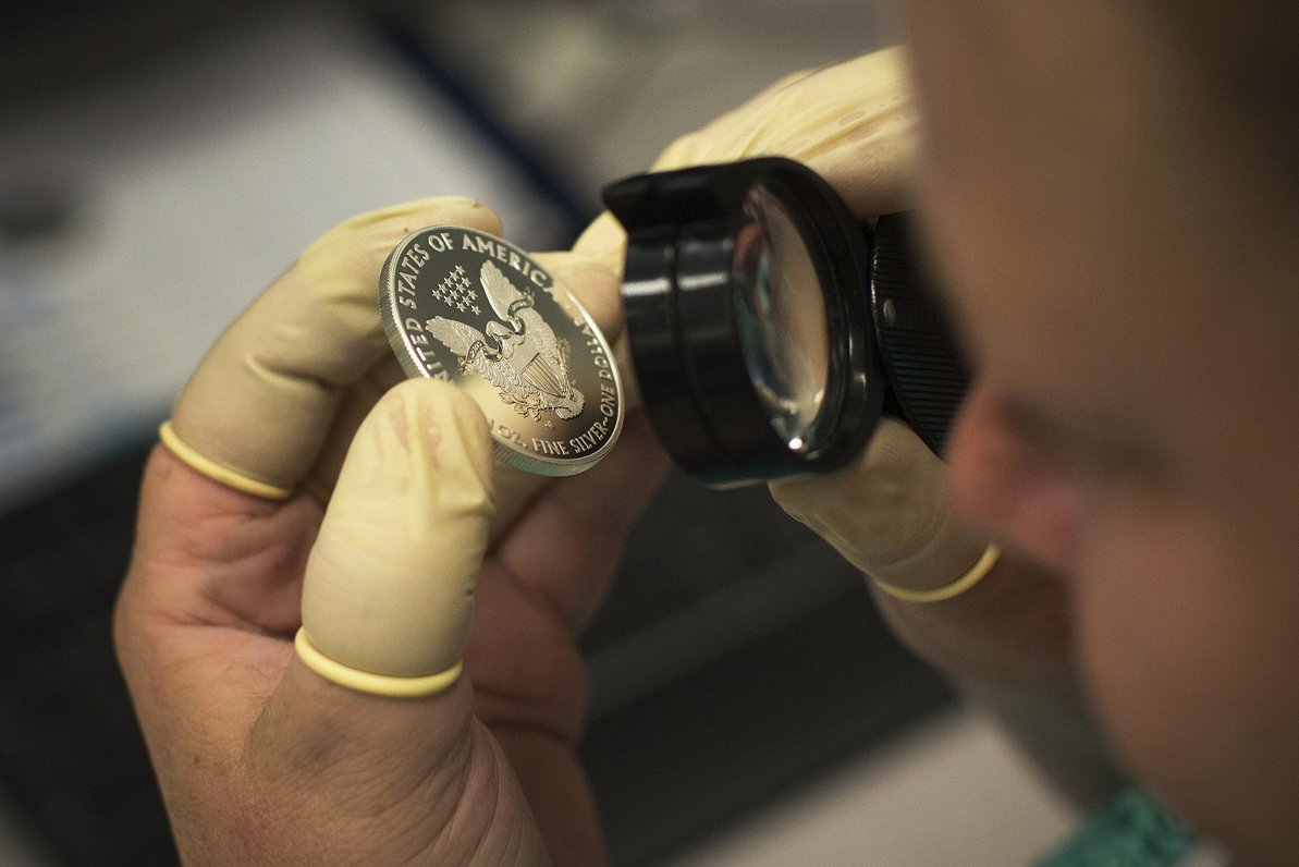 ASV sudraba monēta ar ērgli