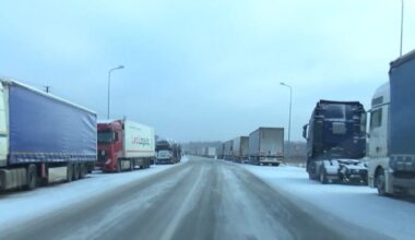 Lietuva plāno stingrākus ierobežojumus Krievijas un Baltkrievijas kravas auto: mērķis – degvielas kontrole