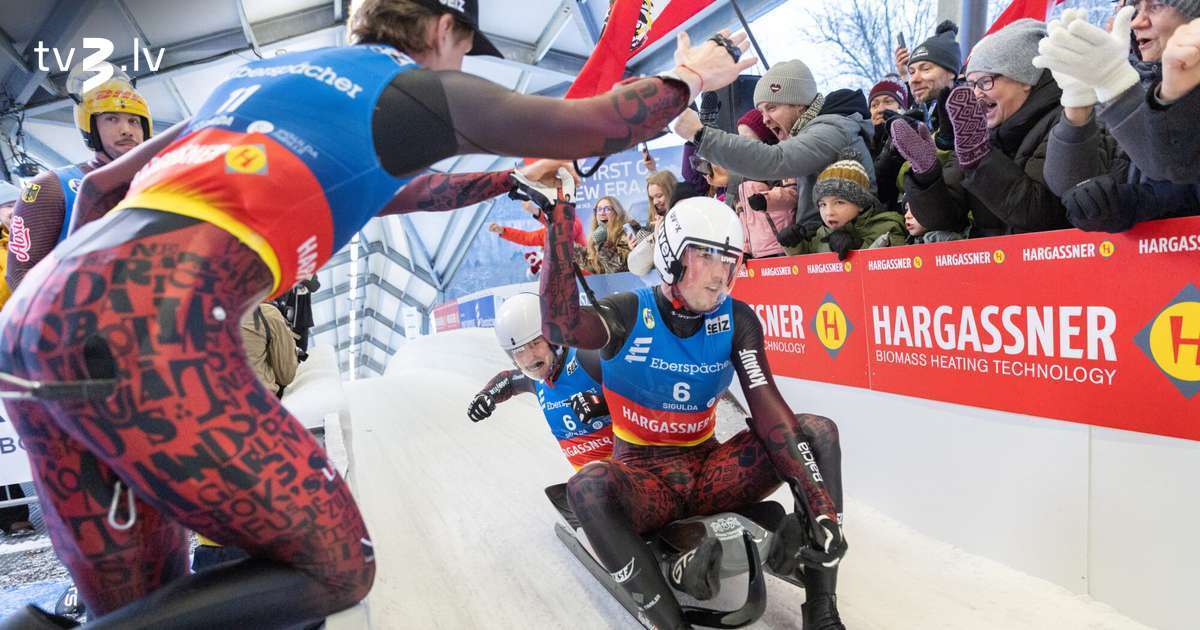 Latvijas kamaniņu braucēji komandu stafetē izcīna Siguldas sudrabu