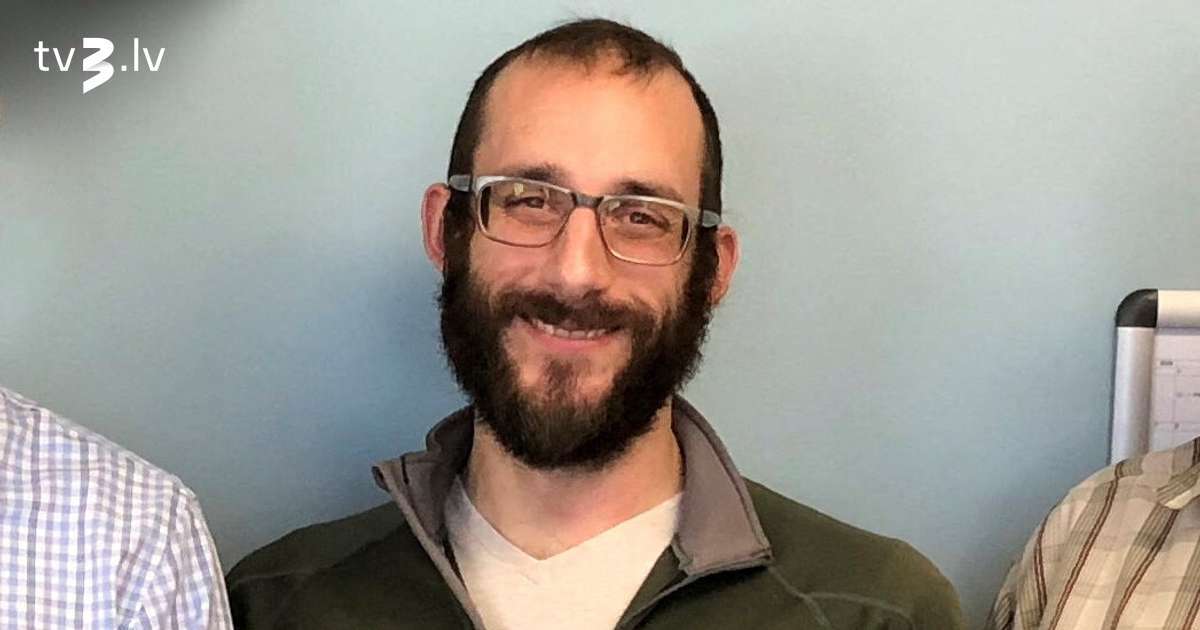 ASV migrācijas aģenti nošāvuši vēl vienu jaunu vīrieti – ASV pilsoni, kurš ikdienā strādāja par medmāsu