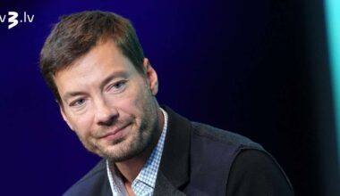 Viens no biedrības “Bez partijām” dibinātājiem Broks paziņo, ka “iepauzēs” savu politisko darbību