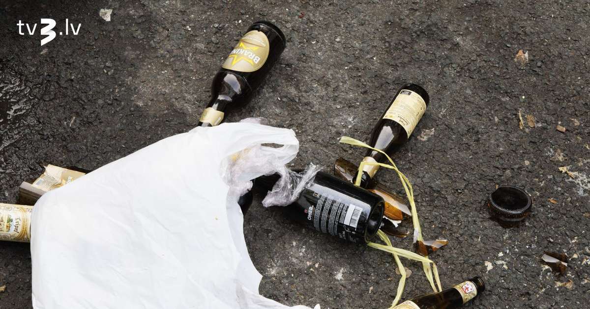 Nīderlandes policija Jaungadā saskaras ar nepieredzētu vardarbību