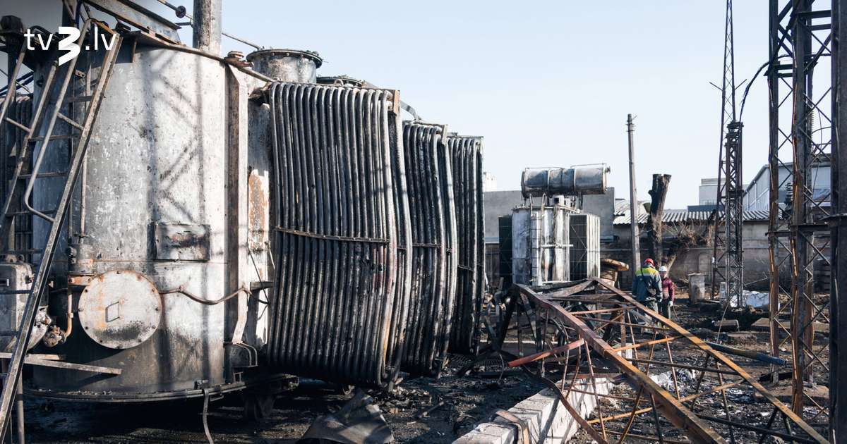 Krievijas dronu triecieni atstāj miljonu ukraiņu bez apkures ziemas salā