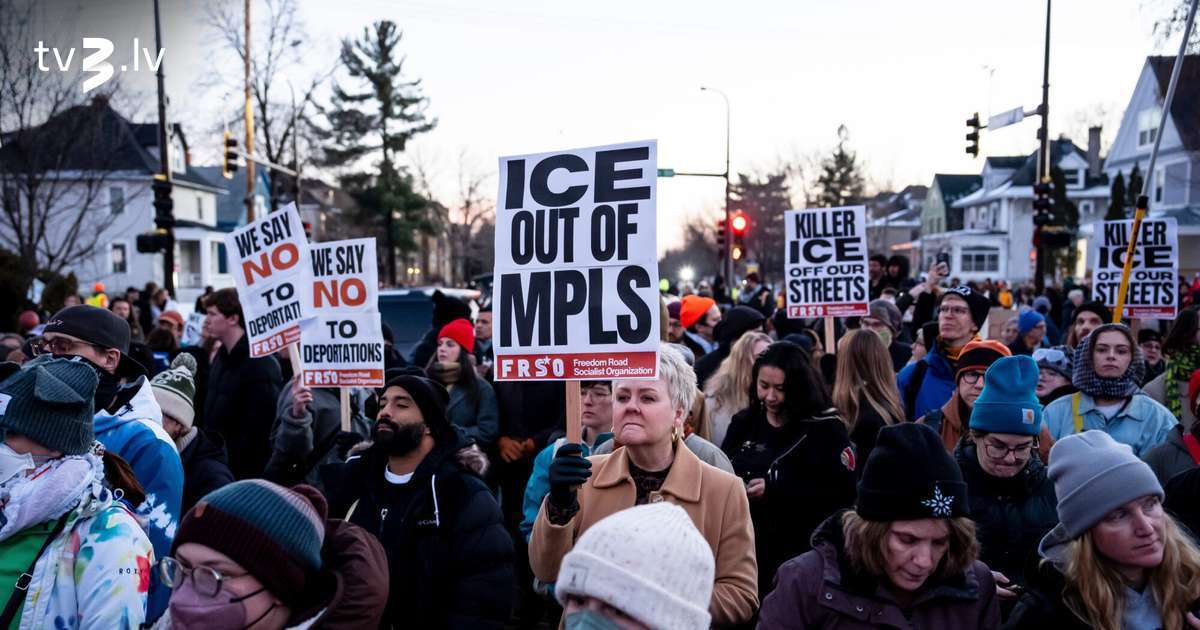 ASV imigrācijas aģents nošauj sievieti; cilvēki izgājuši protestos