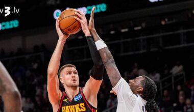 Brīnumainais Vecā gada vakars – Porziņģa atgriešanās spēlē “Hawks” saplosa “Timberwolves”