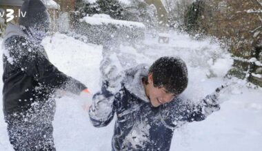 Cik lielā aukstumā skolēni drīkst legāli neapmeklēt skolu? Lūk, kā ir patiesībā