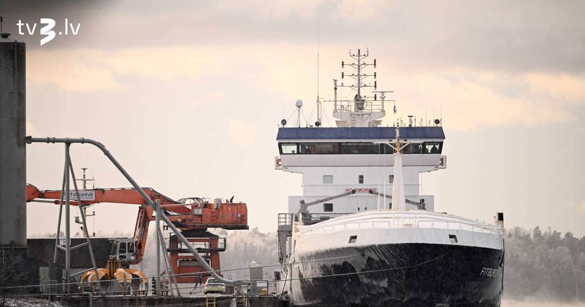 Aizdomās par kabeļa bojāšanu Somu līcī turētajam kuģim ir sankcijām pakļauta krava