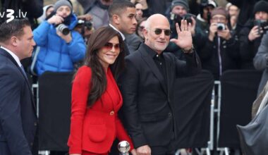 Lorēna Sančesa un Džefs Bezoss mirdz Parīzes modes nedēļā