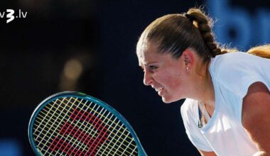 Ostapenko neturpina maču otrajā setā un izstājas no Adelaides turnīra