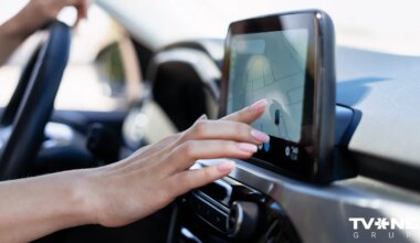 Nākamais avāriju cēlonis – skārienjutīgie ekrāni automašīnās